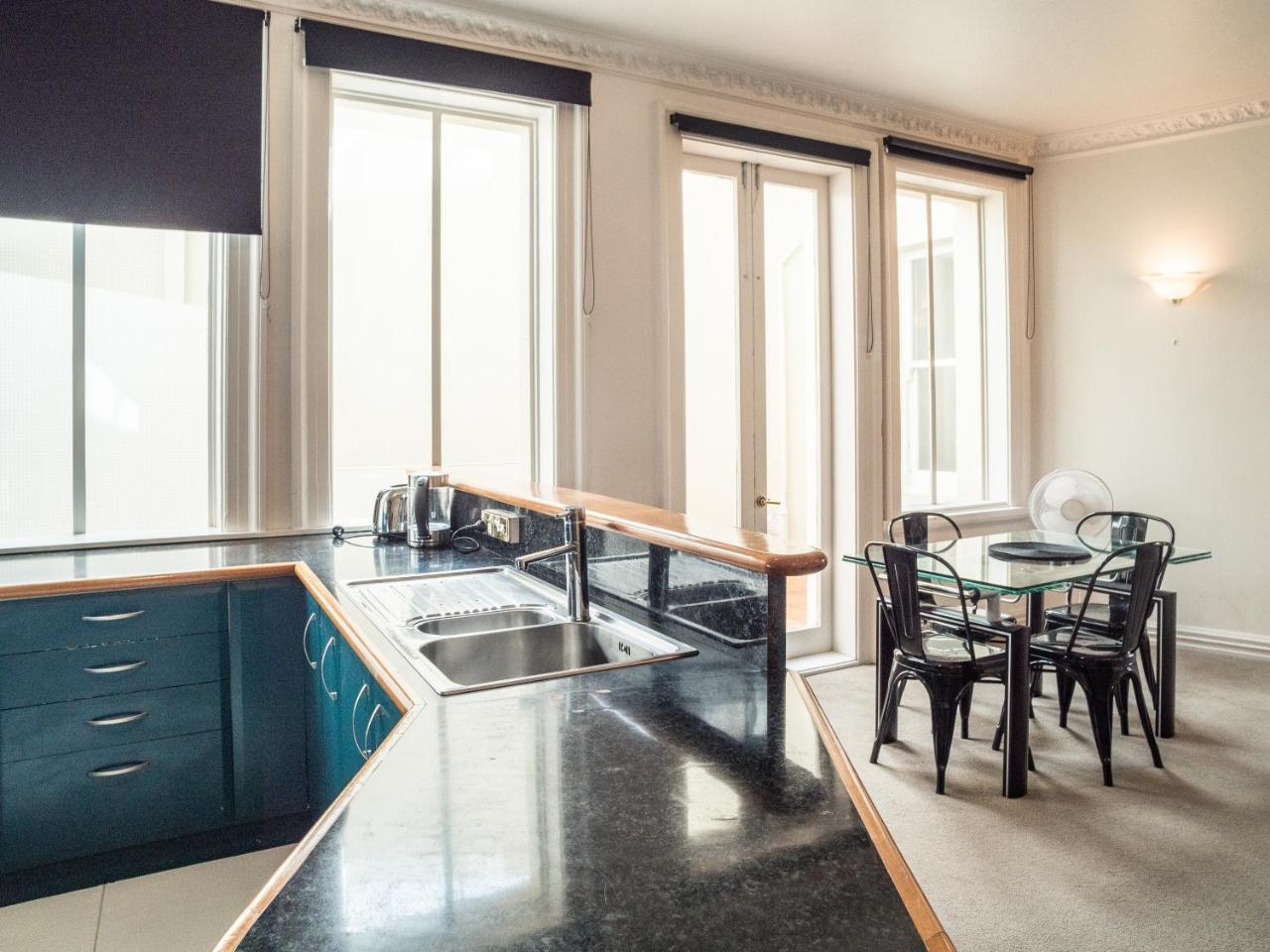 U Suites On Manners Wellington Bagian luar foto