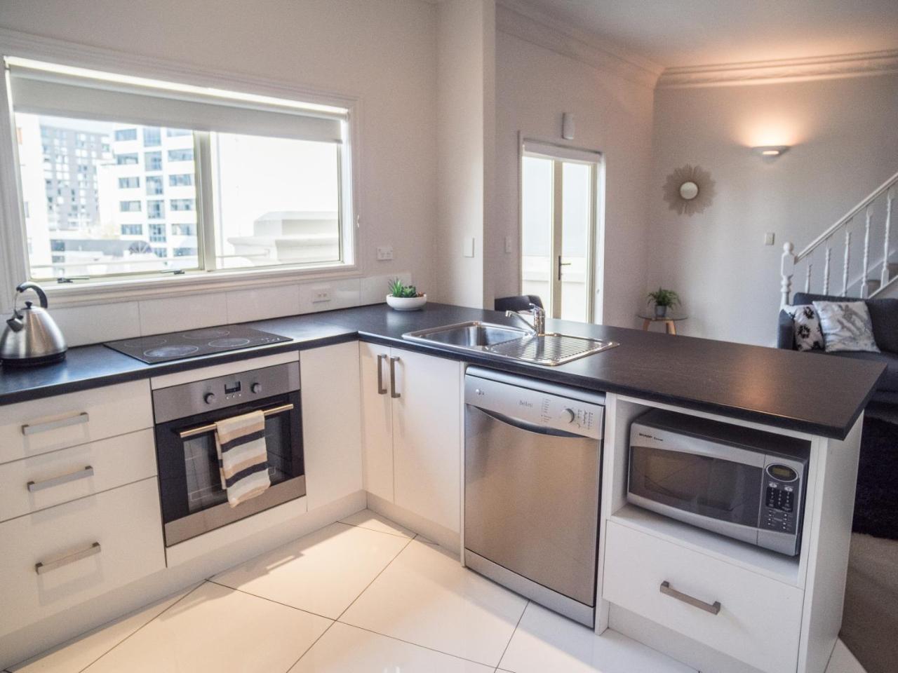 U Suites On Manners Wellington Bagian luar foto
